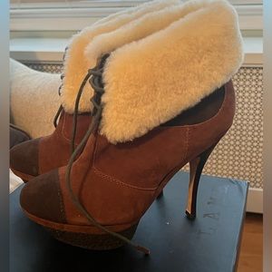 LAMB pier booties - Brand New in box 7.5